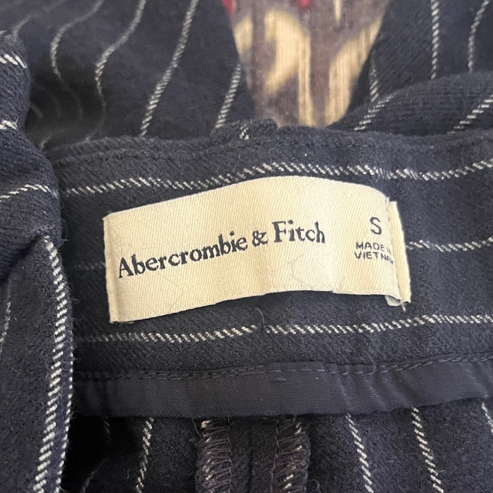 Abercrombie high rise pants - Picture 4 of 6